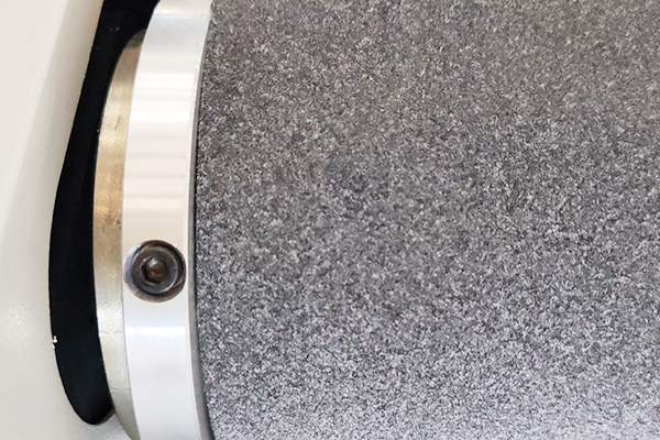 得馬F11高速裁切機(jī)臺(tái)面