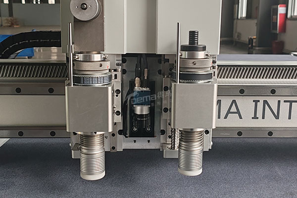 得馬高速裁切機(jī)F11